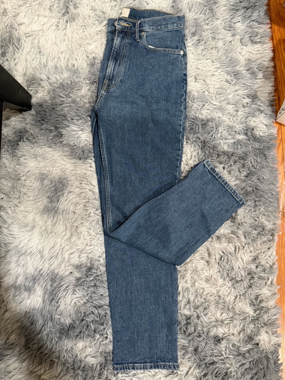 Everlane Women’s Straight Jeans in Medium Blue Wash
